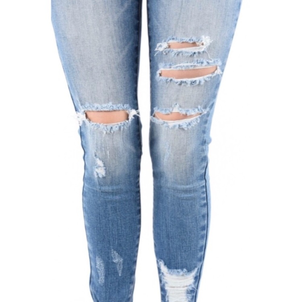 Distressed Fray Skinny Jeans - Picture 5 of 8